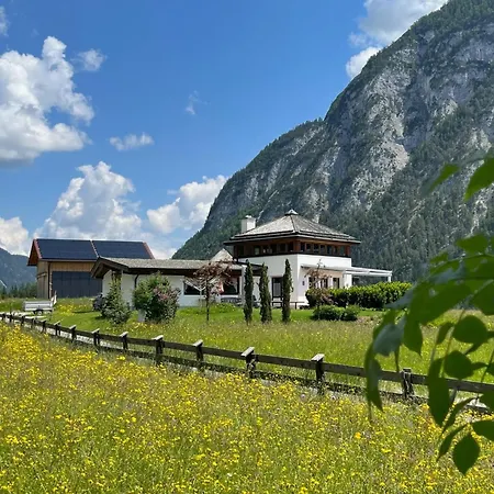 Casa vacanze With Trail & Mountain Views *