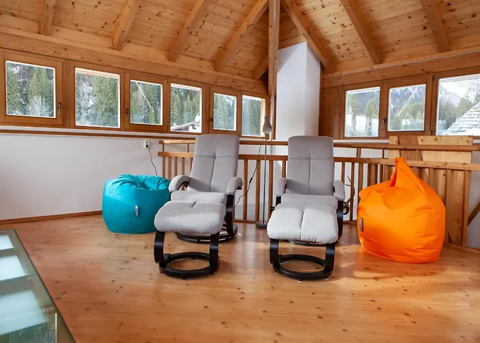 Leutasch With Trail & Mountain Views *