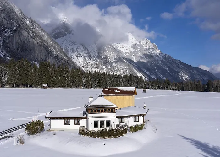 Leutasch With Trail & Mountain Views بيت للعطل