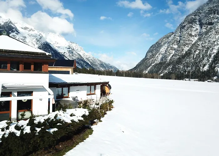 Leutasch With Trail & Mountain Views