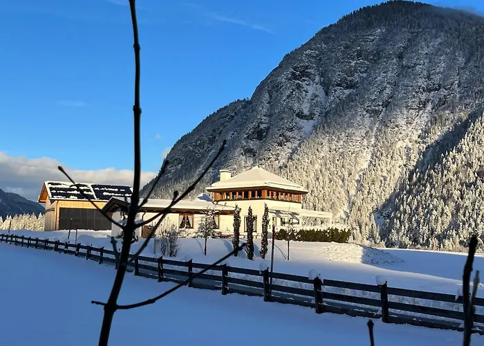 Leutasch With Trail & Mountain Views