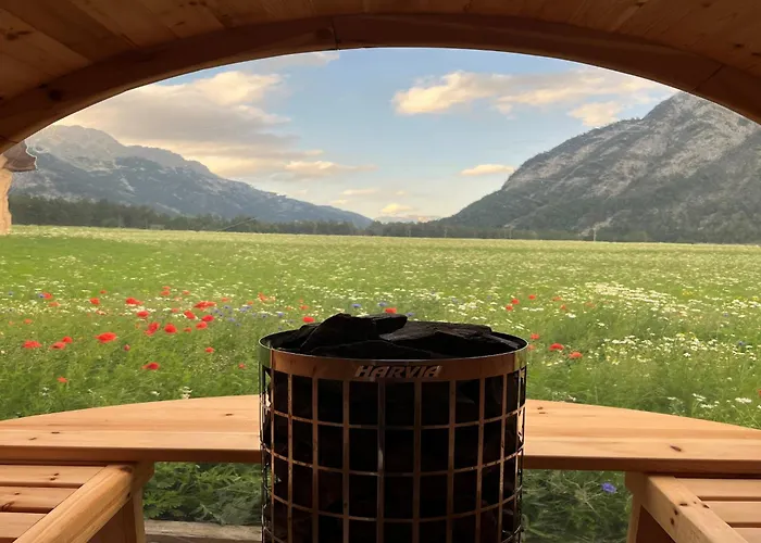 Leutasch With Trail & Mountain Views *